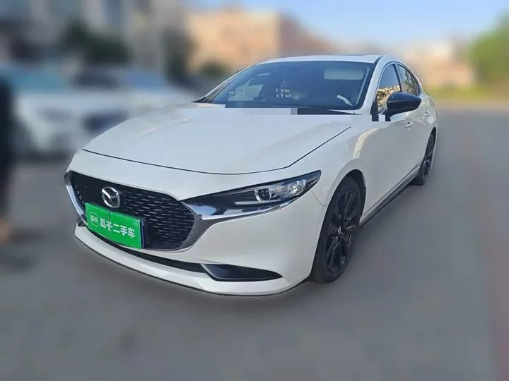 Mazda 3 (Axela) 2024 из Китая — купить под ключ