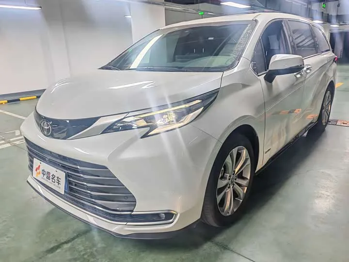 Toyota Sienna 2025 из Китая — купить под ключ