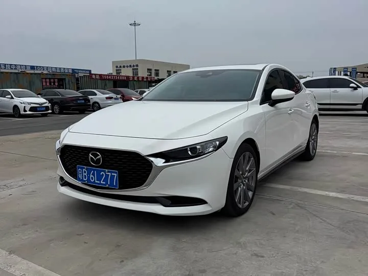 Mazda 3 (Axela) 2023 из Китая — купить под ключ