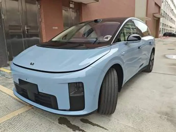 LiXiang i8 2025 из Китая — купить под ключ