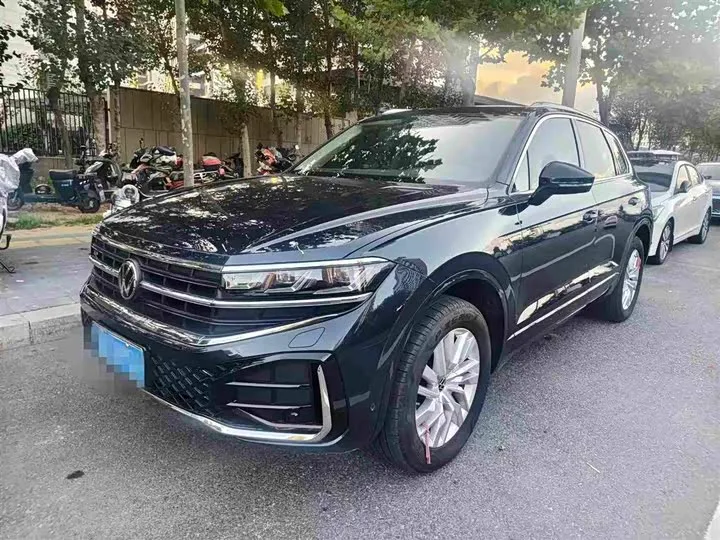 Volkswagen Touareg 2025 из Китая — купить под ключ