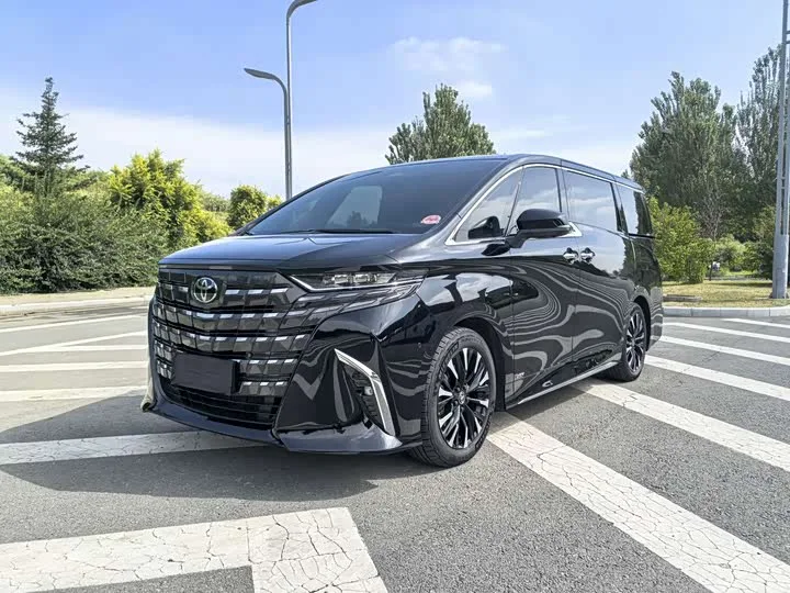 Toyota Alphard 2024 из Китая — купить под ключ