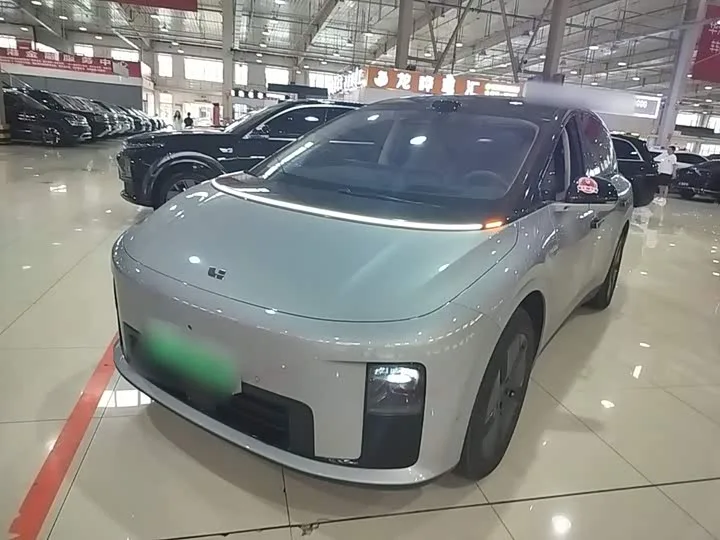 LiXiang i8 2025 из Китая — купить под ключ