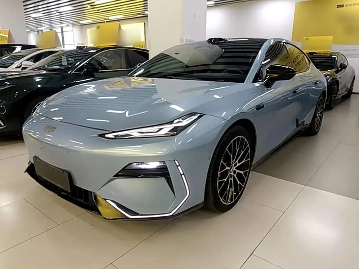 Geely Galaxy E8 2025 из Китая — купить под ключ