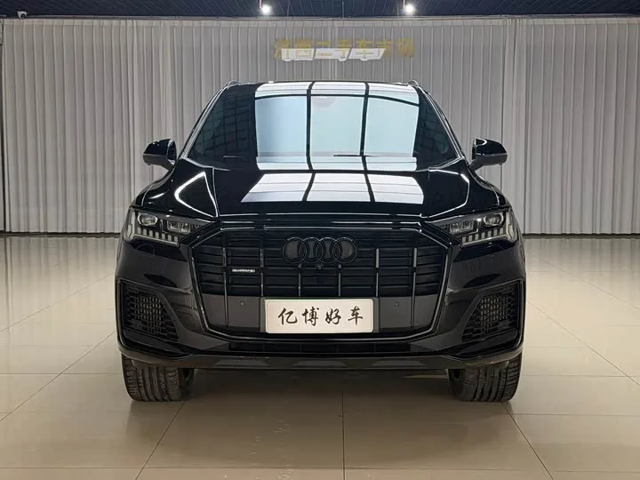Audi Q7 2022 из Китая — купить под ключ