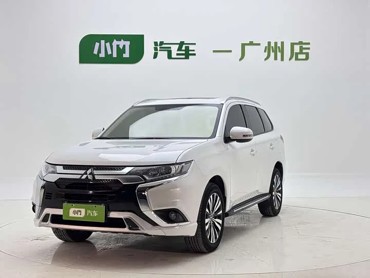Mitsubishi Outlander 2023 из Китая — купить под ключ