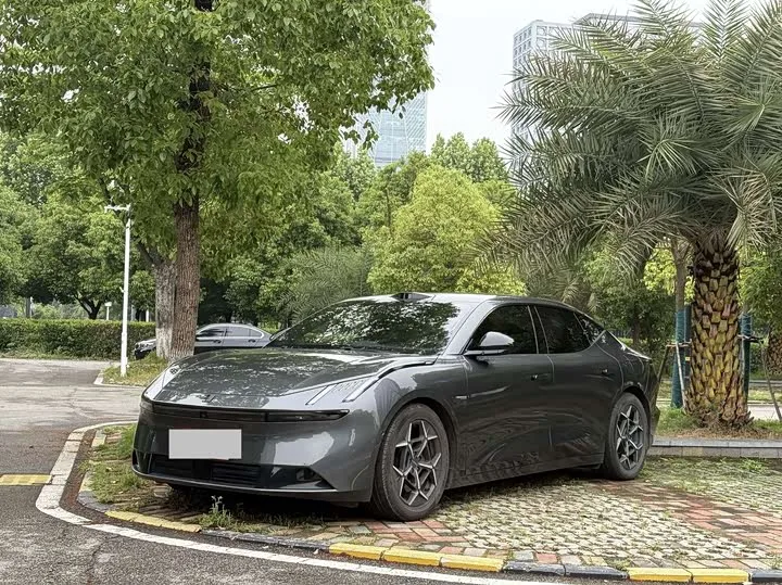 Lynk & Co Z10 2024 из Китая — купить под ключ