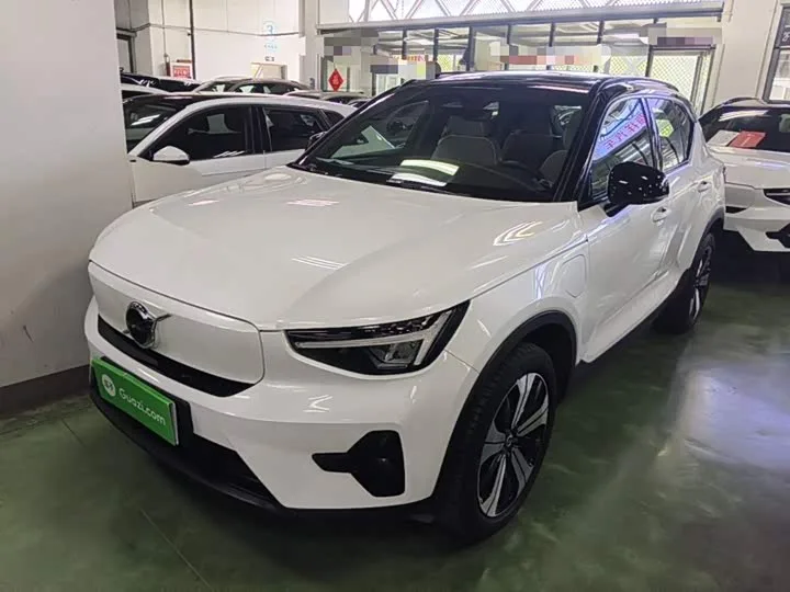 Volvo XC40 EV 2023 из Китая — купить под ключ