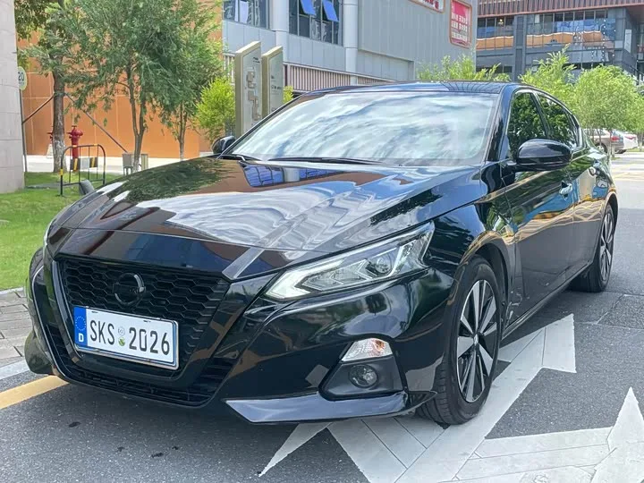 Nissan Teana 2022 из Китая — купить под ключ