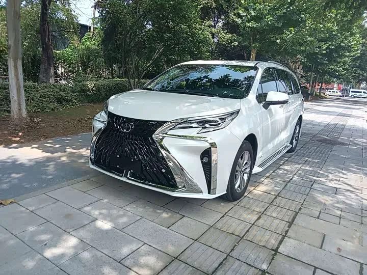 Toyota Sienna 2025 из Китая — купить под ключ