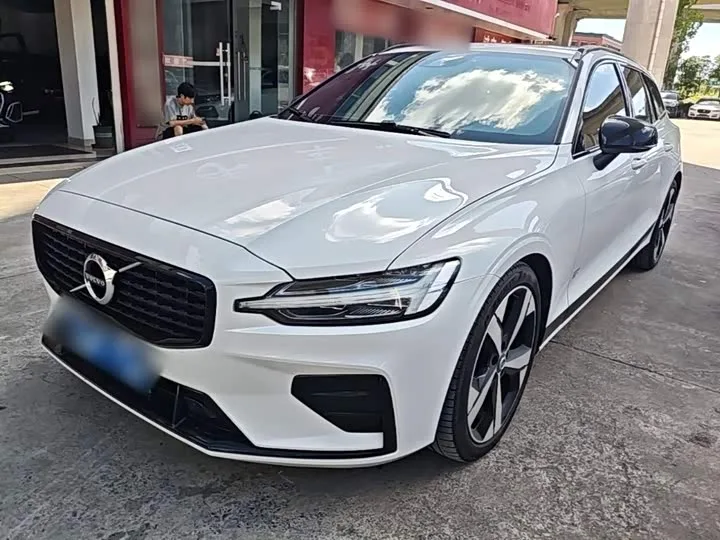 Volvo V60 2022 из Китая — купить под ключ