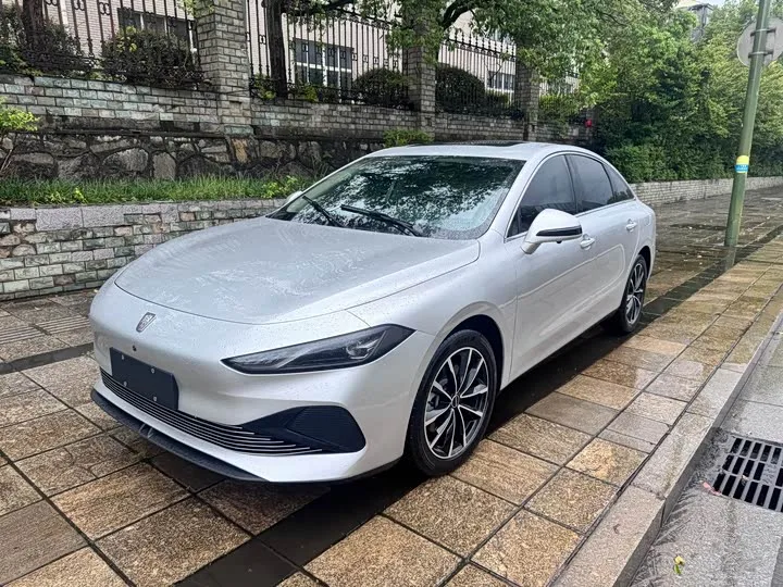 Roewe D7 2025 из Китая — купить под ключ