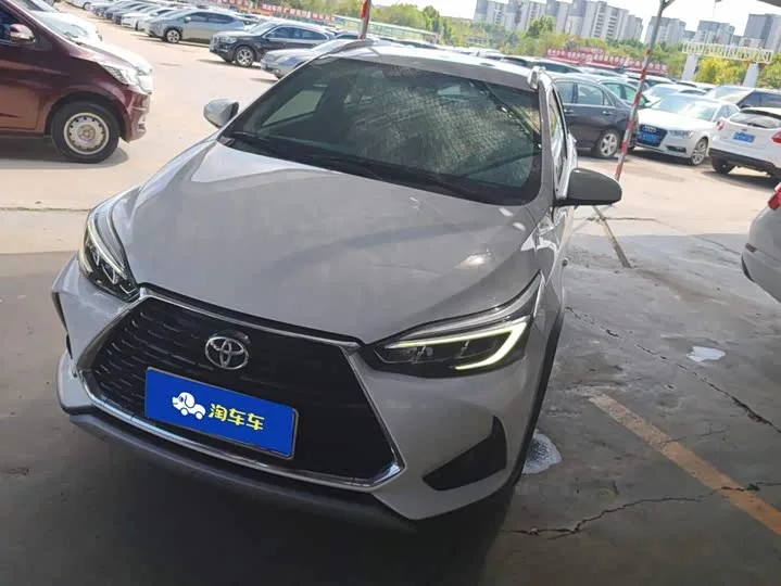 Toyota Yaris L Hatchback 2022 из Китая — купить под ключ