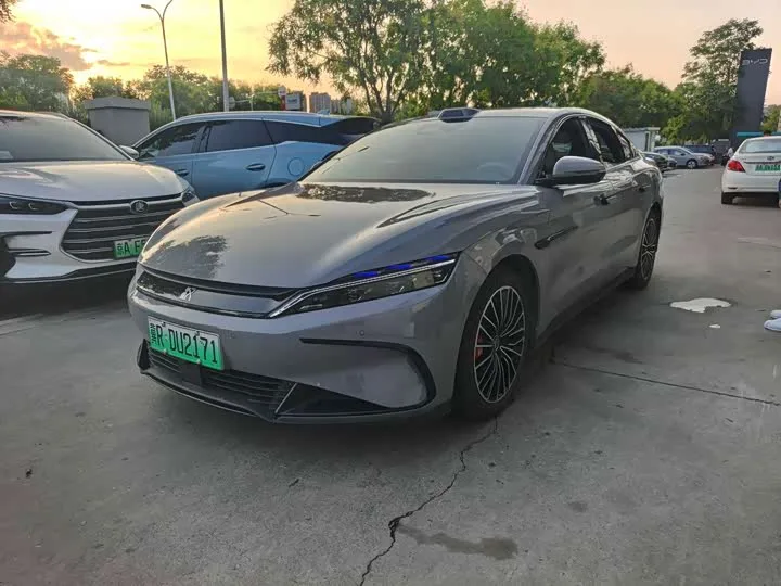 BYD Han 2025 из Китая — купить под ключ