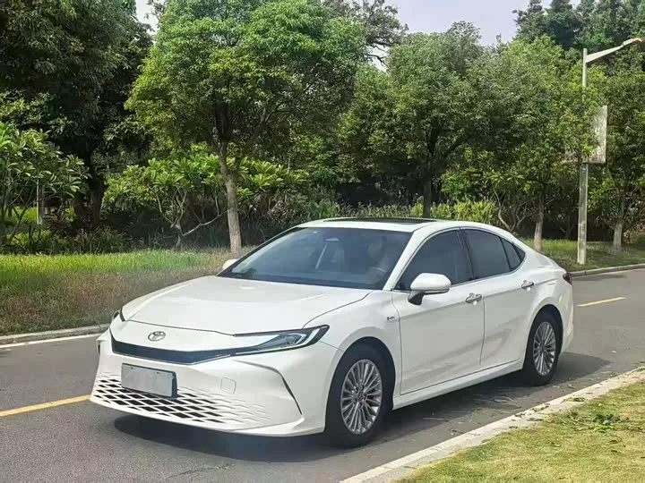 Toyota Camry 2025 из Китая — купить под ключ