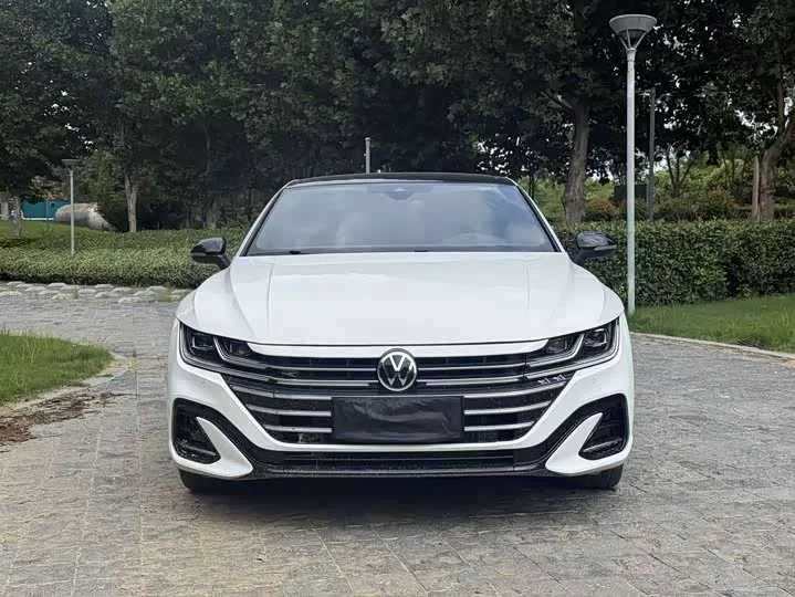 Volkswagen CC 2024 из Китая — купить под ключ