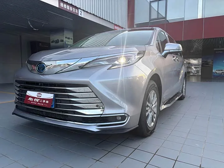 Toyota Sienna 2023 из Китая — купить под ключ