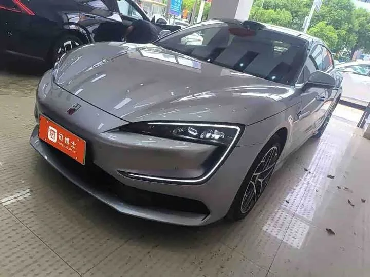 BYD Yangwang U7 2025 из Китая — купить под ключ