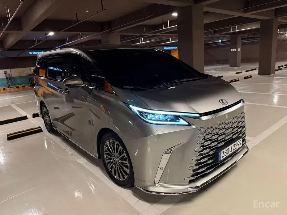 Lexus LM 2025 из Кореи — купить под ключ