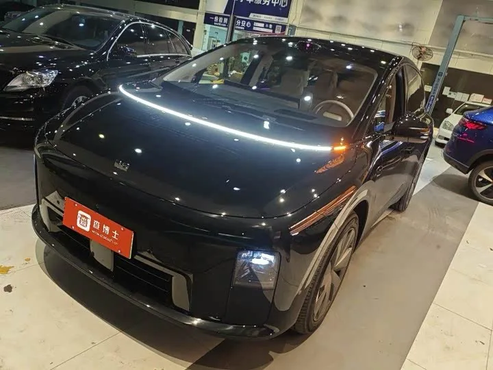 LiXiang i8 2025 из Китая — купить под ключ