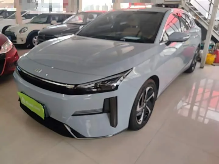 Geely Galaxy L6 2023 из Китая — купить под ключ