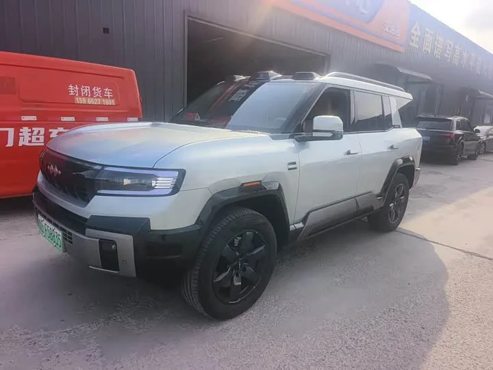 BYD FangChengBao Leopard 8 2025 из Китая — купить под ключ