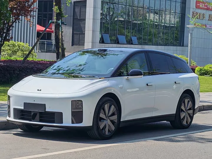LiXiang i6 2025 из Китая — купить под ключ