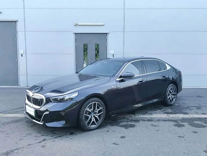 BMW i5 2025 из Китая — купить под ключ