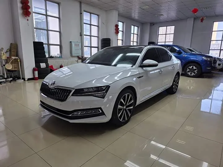 Skoda Superb 2023 из Китая — купить под ключ