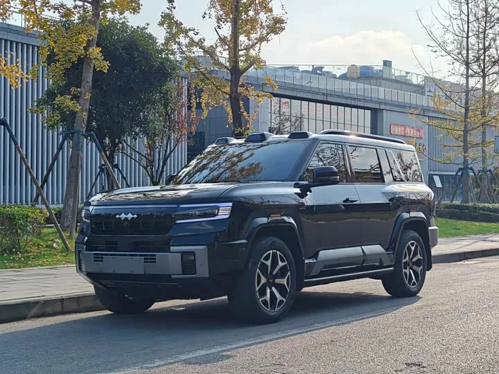 BYD FangChengBao Leopard 8 2025 из Китая — купить под ключ