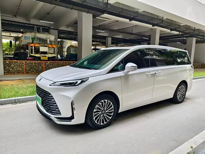 Buick GL8 Hybrid 2025 из Китая — купить под ключ