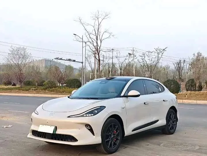 IM motors LS6 2025 из Китая — купить под ключ