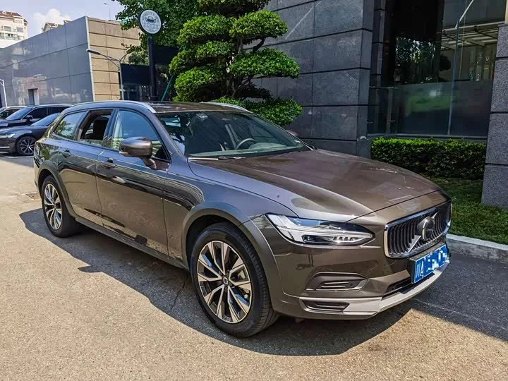 Volvo V90 2024 из Китая — купить под ключ