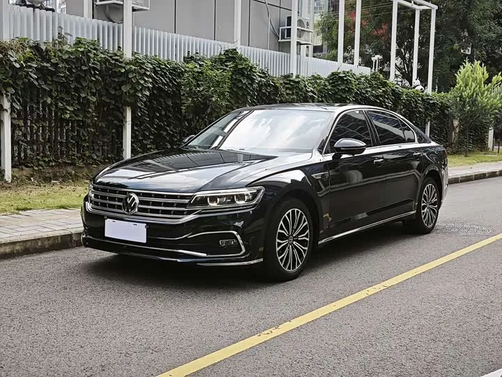Volkswagen Phideon 2023 из Китая — купить под ключ