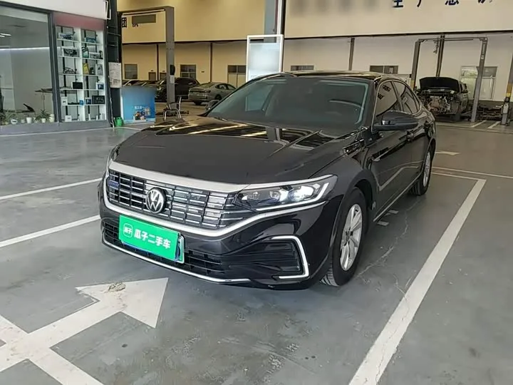 Volkswagen Passat Hybrid 2025 из Китая — купить под ключ
