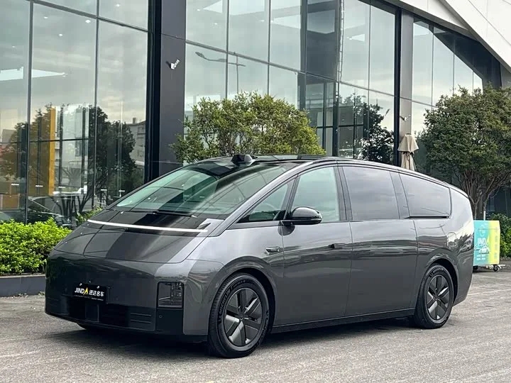 LiXiang Mega 2024 из Китая — купить под ключ