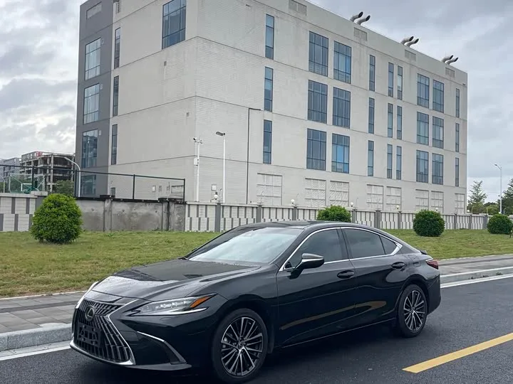 Lexus ES 2022 из Китая — купить под ключ