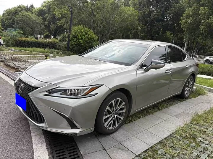 Lexus ES 2024 из Китая — купить под ключ