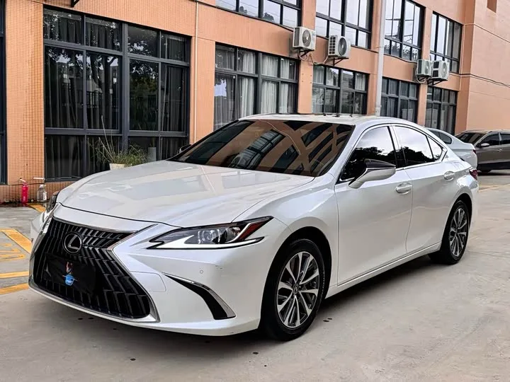 Lexus ES 2022 из Китая — купить под ключ