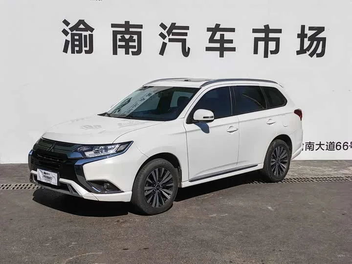 Mitsubishi Outlander 2023 из Китая — купить под ключ