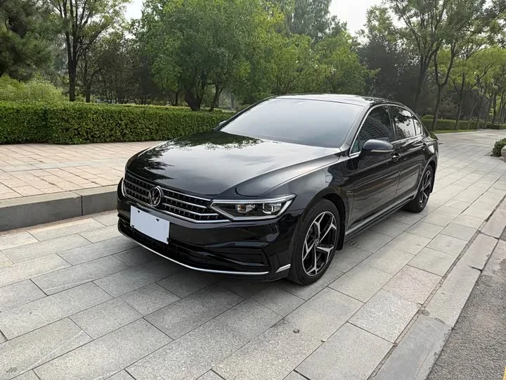Volkswagen Magotan 2025 из Китая — купить под ключ