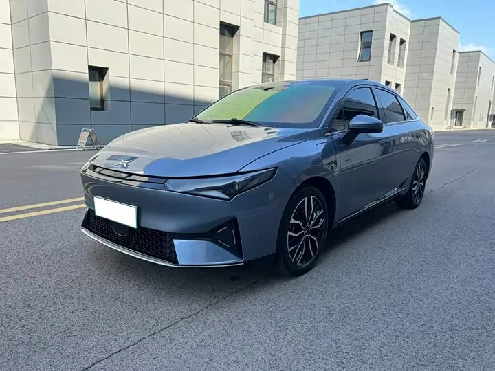 XPeng P5 2022 из Китая — купить под ключ