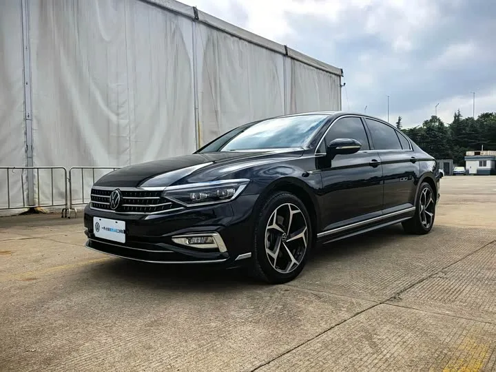 Volkswagen Magotan 2025 из Китая — купить под ключ