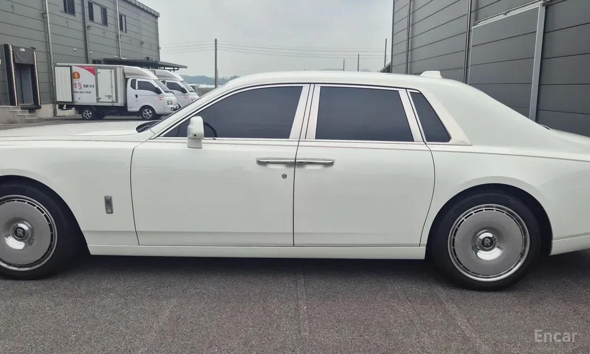 Rolls-Royce Phantom 2003 из Кореи — купить под ключ