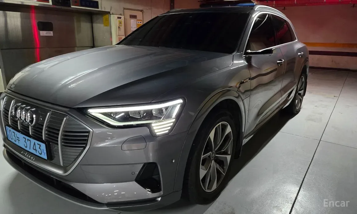Audi e-tron 2022 из Кореи — купить под ключ
