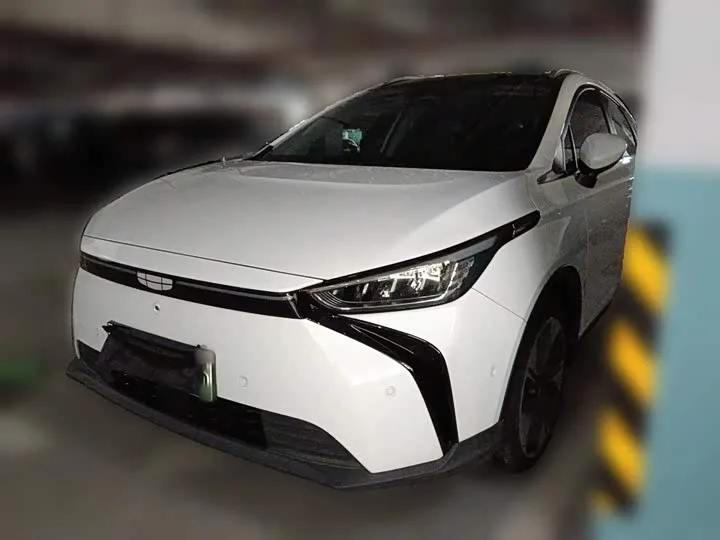 Geely Geometry M6 2023 из Китая — купить под ключ