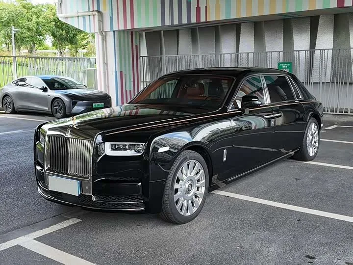 Rolls-Royce Phantom 2022 из Китая — купить под ключ