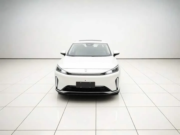 Roewe D5X DMH 2026 из Китая — купить под ключ