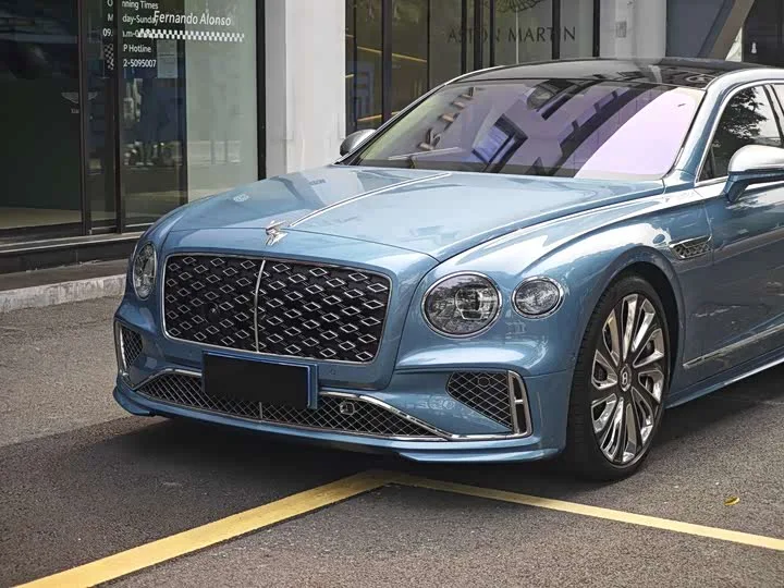 Bentley Flying Spur Hybrid 2025 из Китая — купить под ключ