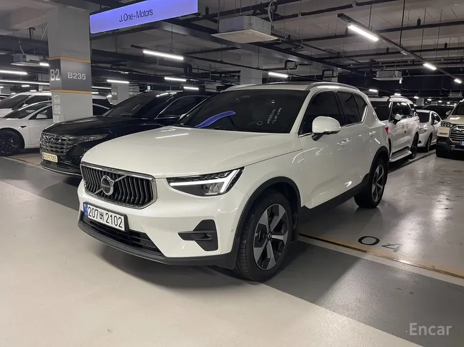 Volvo XC40 2023 из Кореи — купить под ключ